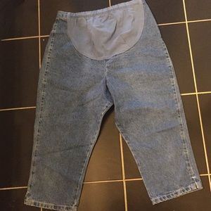 😍Maternity Jean Capris😊